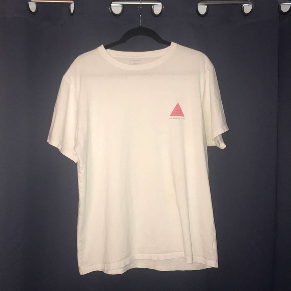 Southern Tide t shirt